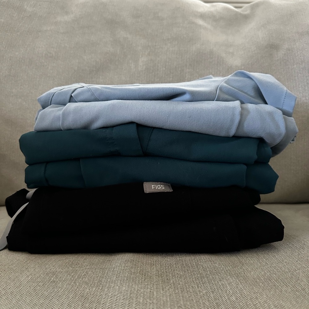 Baby blue Figs set. Size S